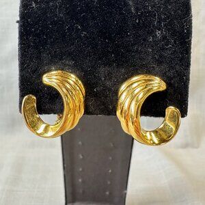 Vintage Monet Gold Tone Open Round Swirl Clip On Earrings